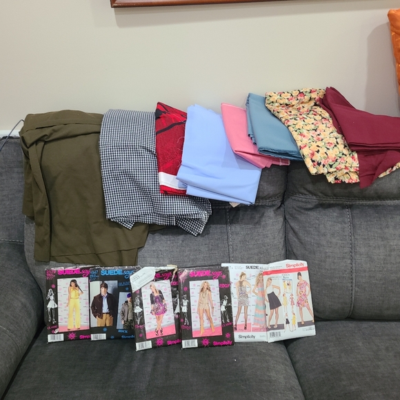 Patterns and Fabrics - Picture 9 of 9